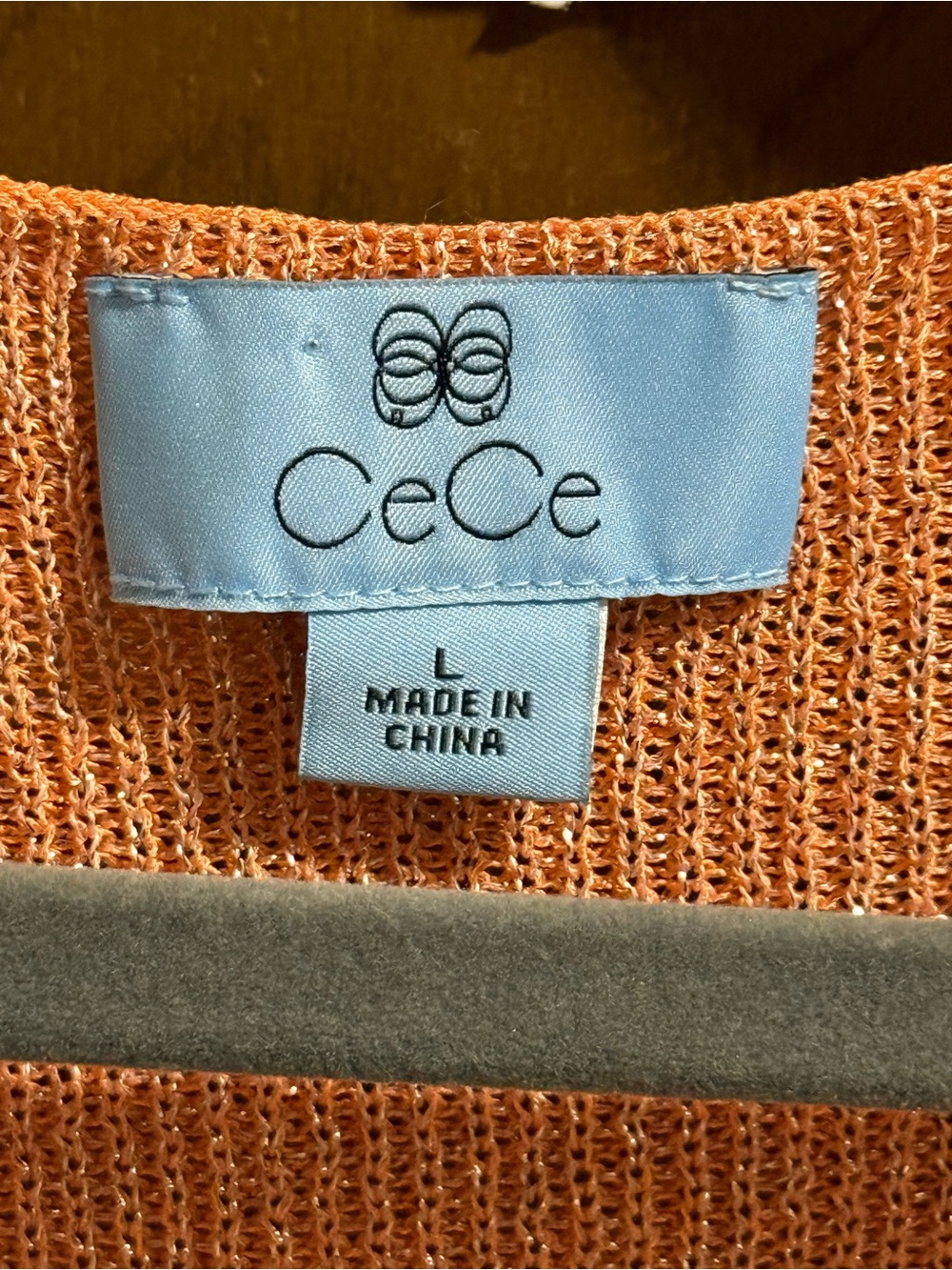 CeCe V-Neck Short Sleeve Knit Top in Coral - Picture 3 of 4